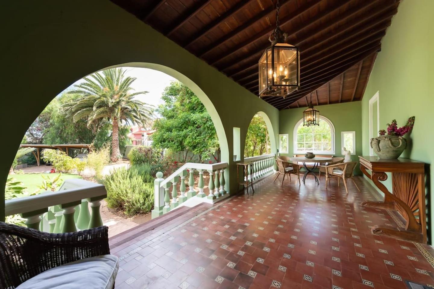 Amplia Villa De Lujo Con Piscina Climatizada Las Palmas de Gran Canaria Exterior photo
